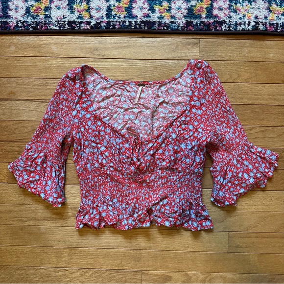 Free People A Bit of Something Sweet Printed Blouse Womens Small Red Blue - Picture 6 of 6